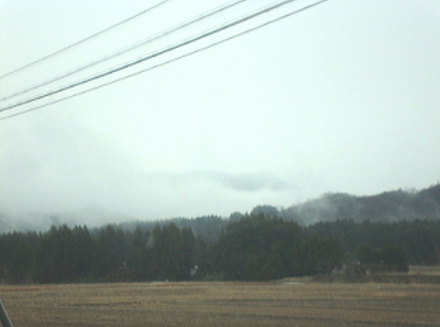 山々に雲が
