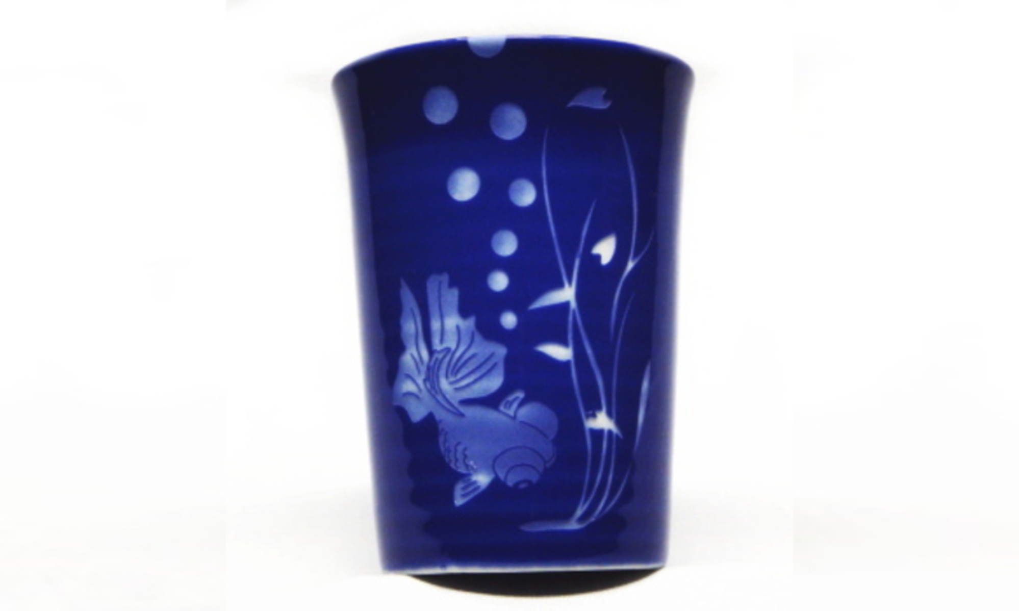 出目金魚彫刻青色陶器タンブラー