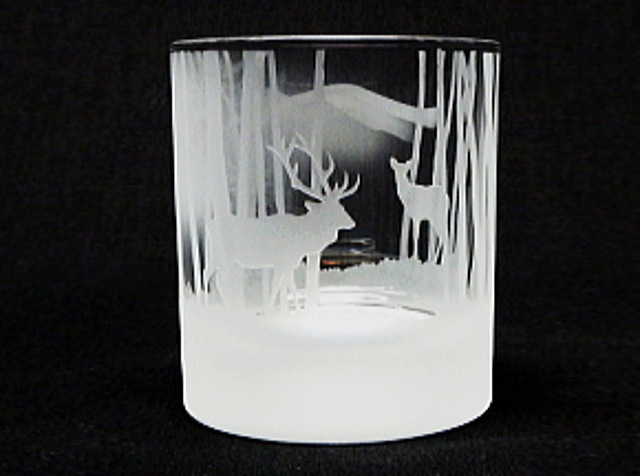 森林・鹿デザイン彫刻グラス・正面